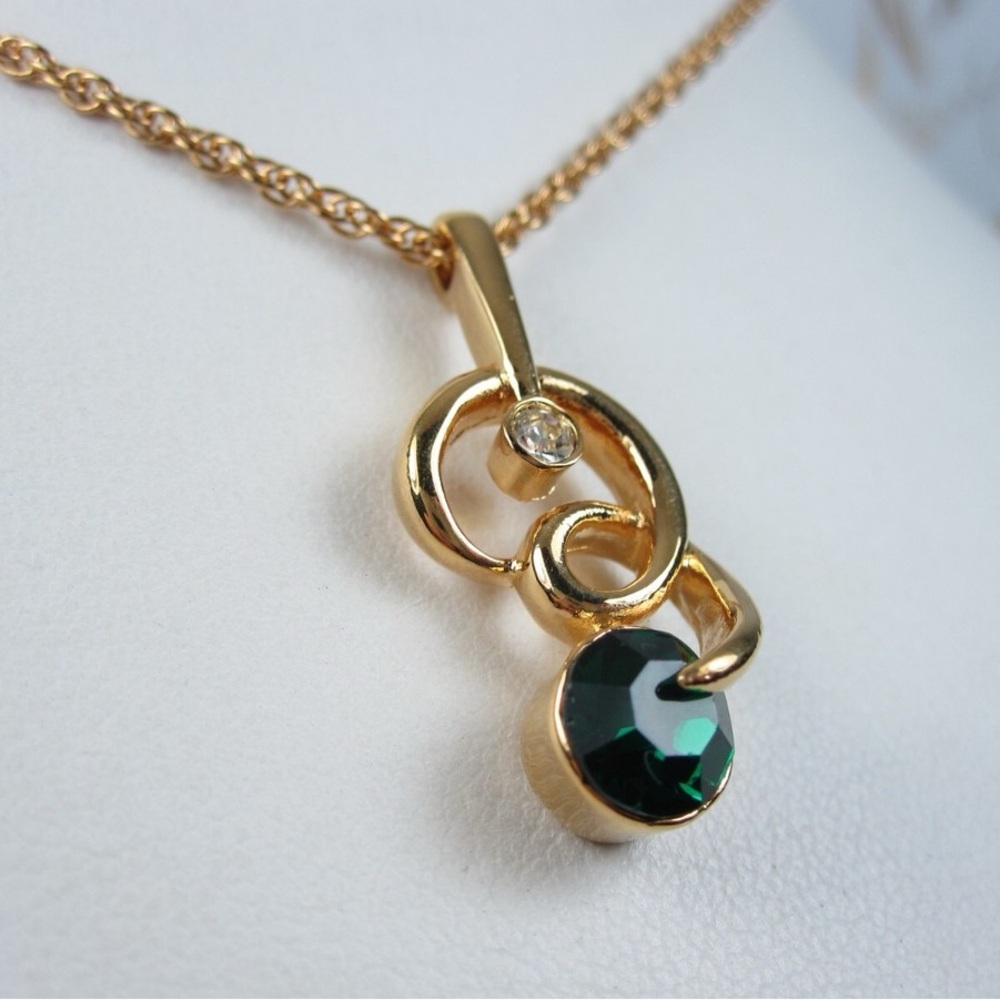 Nina Ricci NWOT Gold Plated Pendant Necklace | Swarovski | Adjustable 16–18”